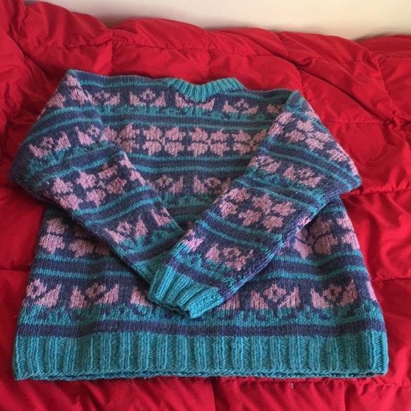 Ecuador 100% Wool Sweater - Picture 2 of 5
